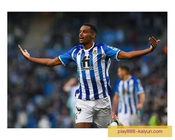 伊萨克前锋端表现稳健，近期进攻效率持续提升